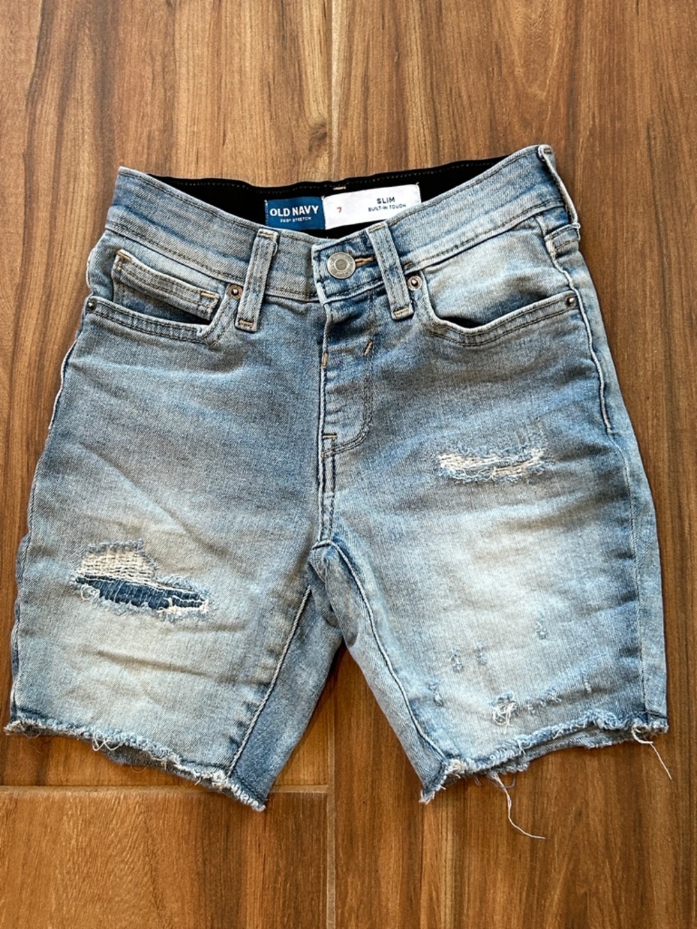 Old Navy Boy’s Light Wash Distressed Denim Jean Shorts | Slim | Size 7 |